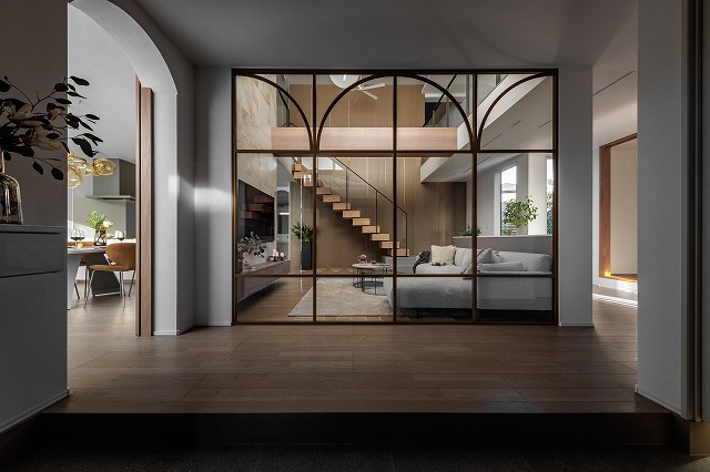 魅せる階段、迎える空間